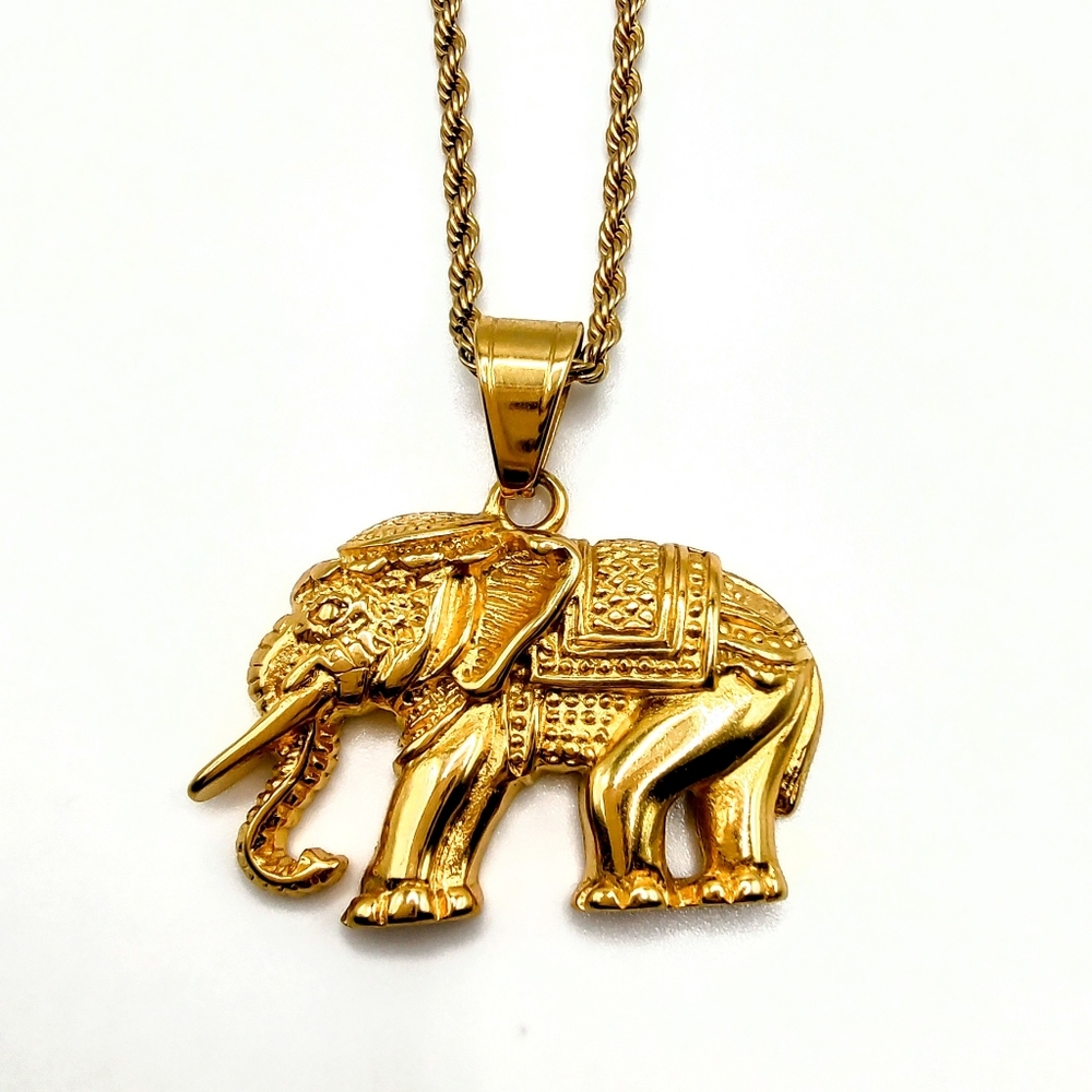 18K Gold Plated Elephant Pendant Necklace